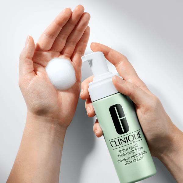 Clinique منظف رغوي لطيف