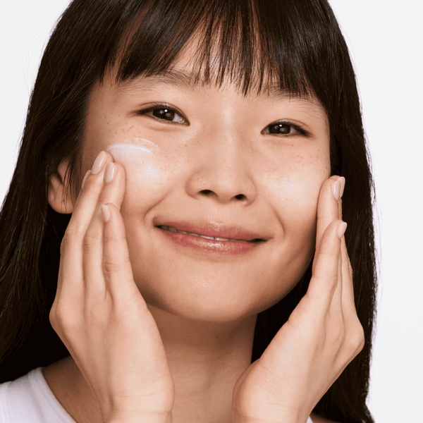 Clinique Even Better مرطب تفتيح مع SPF 20