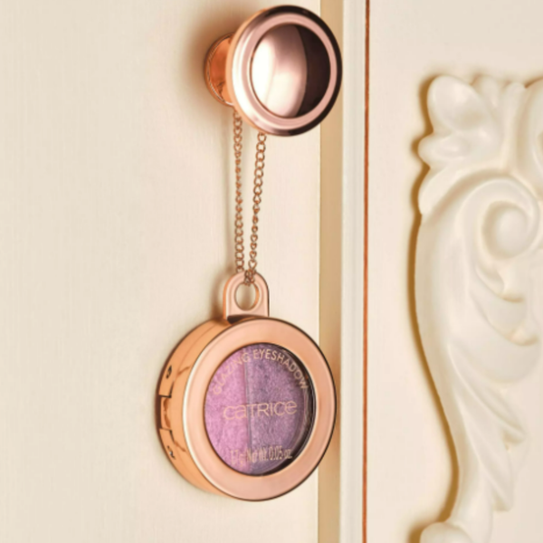 Holy Glazing ظلال عيون لامعة
